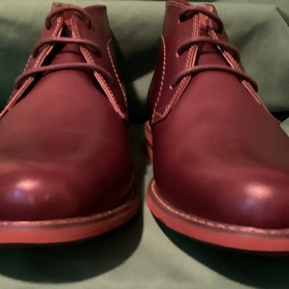 New Florsheim Soft Leather Chukka. Dress or Casual. Mens sz 10 - Picture 1 of 13